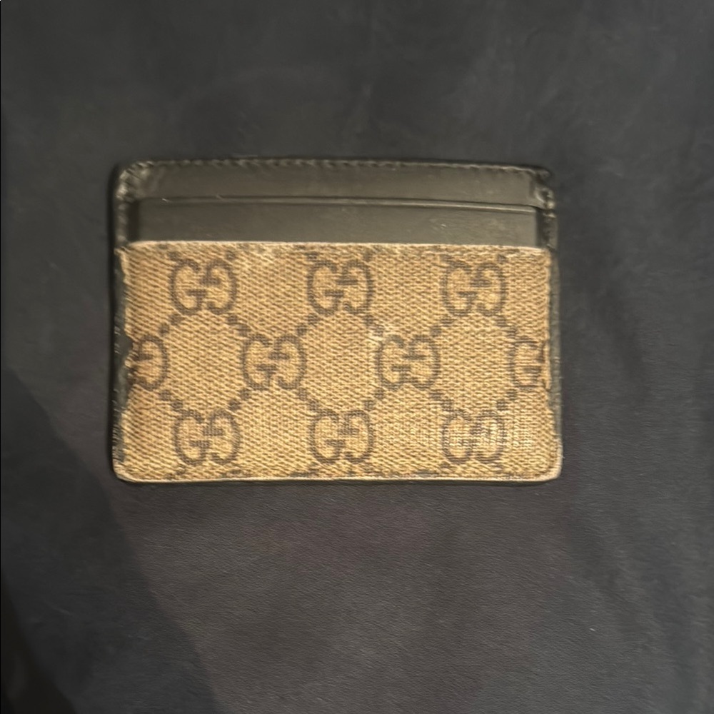 Gucci Beige and Black GG Card Holder - Picture 2 of 3